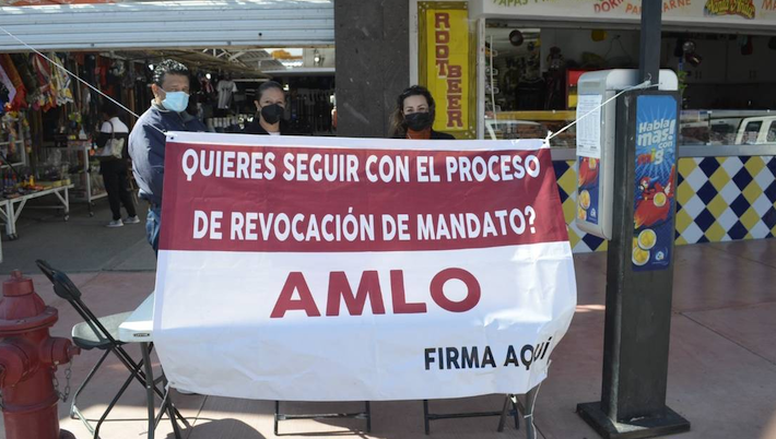 FIRMAS para revocaciòn de mandato - Foto cortesía internet