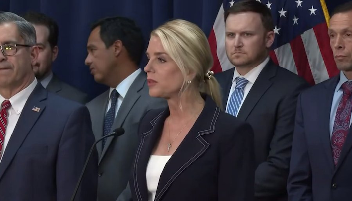 Pam Bondi - Foto ilustración cortesía internet
